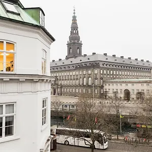 https://prime-location-newly-renovated-apt-next-to-dk.copenhagenhotelselect.com